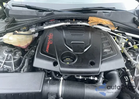 2017 Alfa Romeo Giulia Rwd из США, поврежденный, VIN ZARFAEBN9H7555163